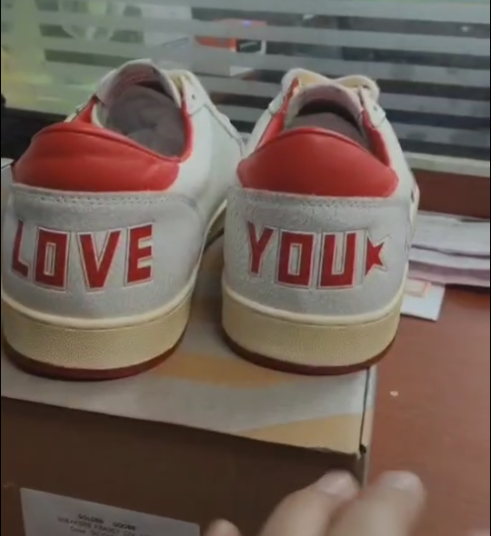 Baskets Golden Goose Ball Star – Crème et rouge