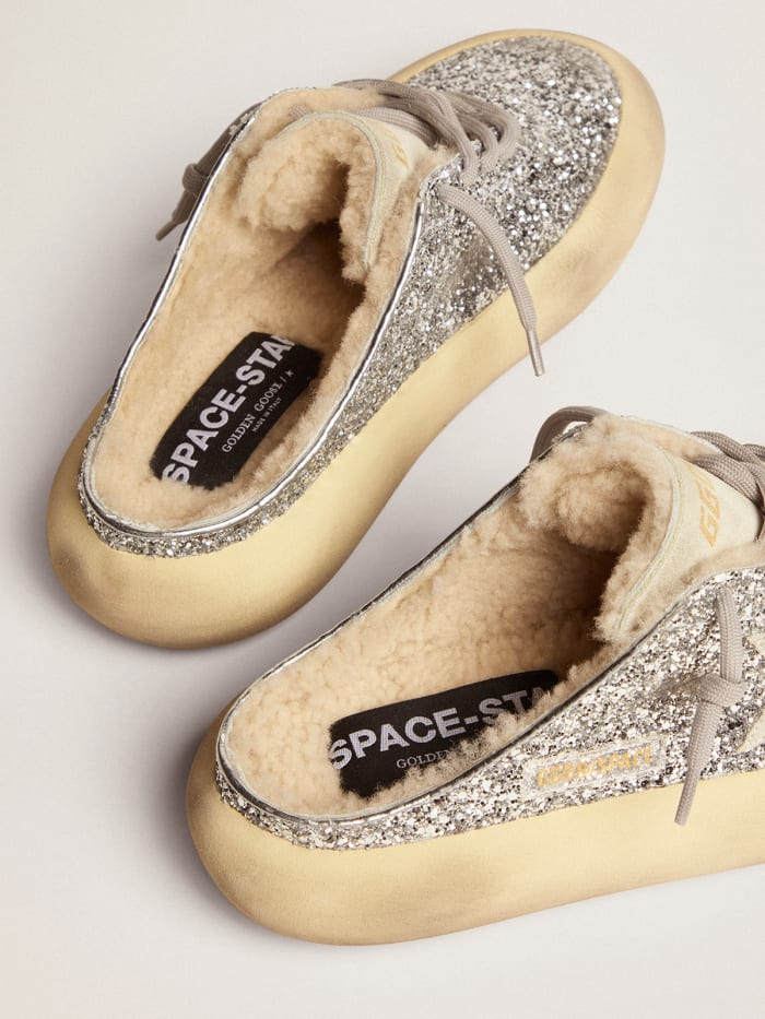 Chaussures Sabot Space-star argentées à paillettes avec doublure en peau de mouton retournée