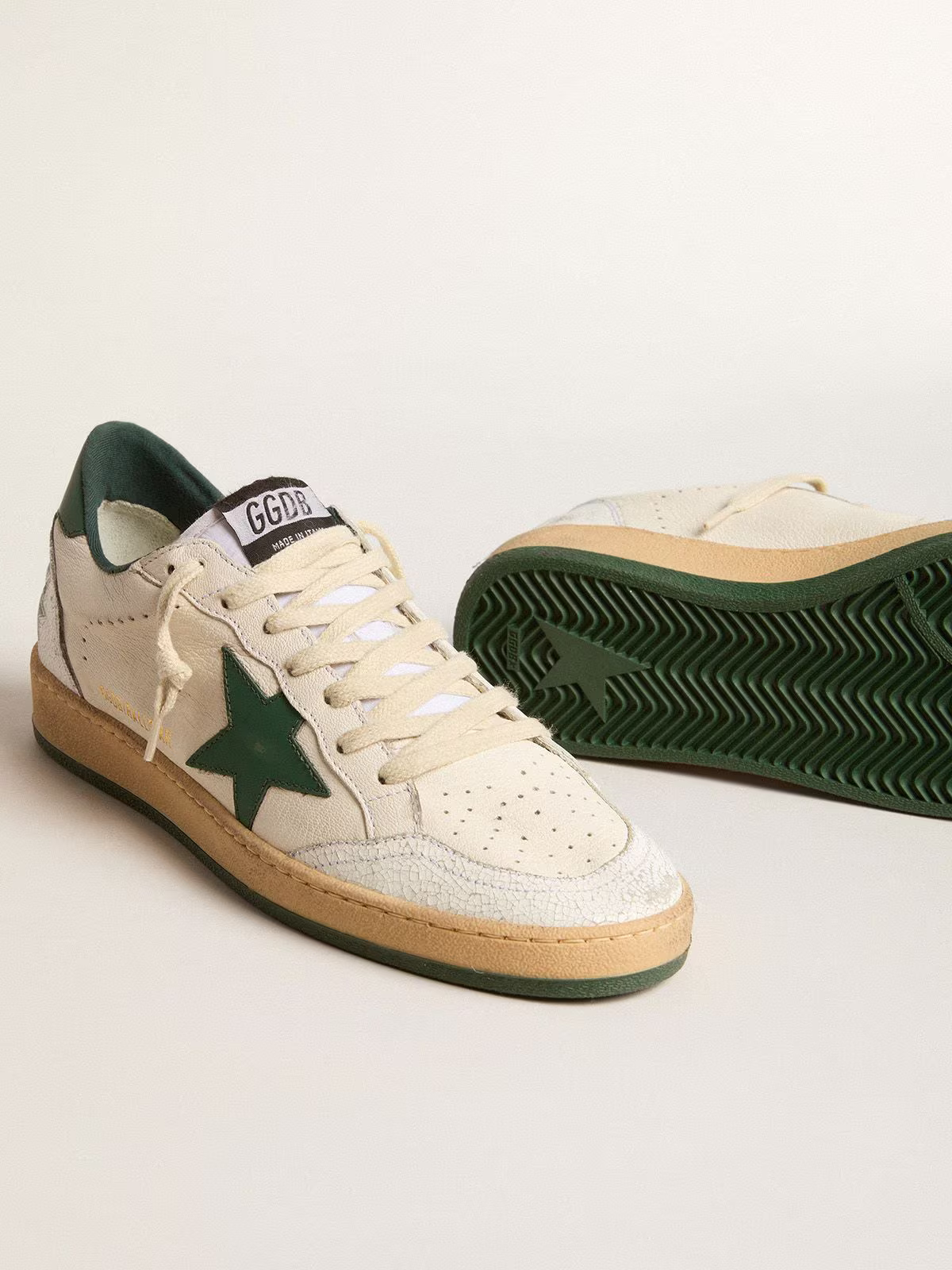 Baskets Golden Goose Ball Star – Daim vieilli blanc/vert