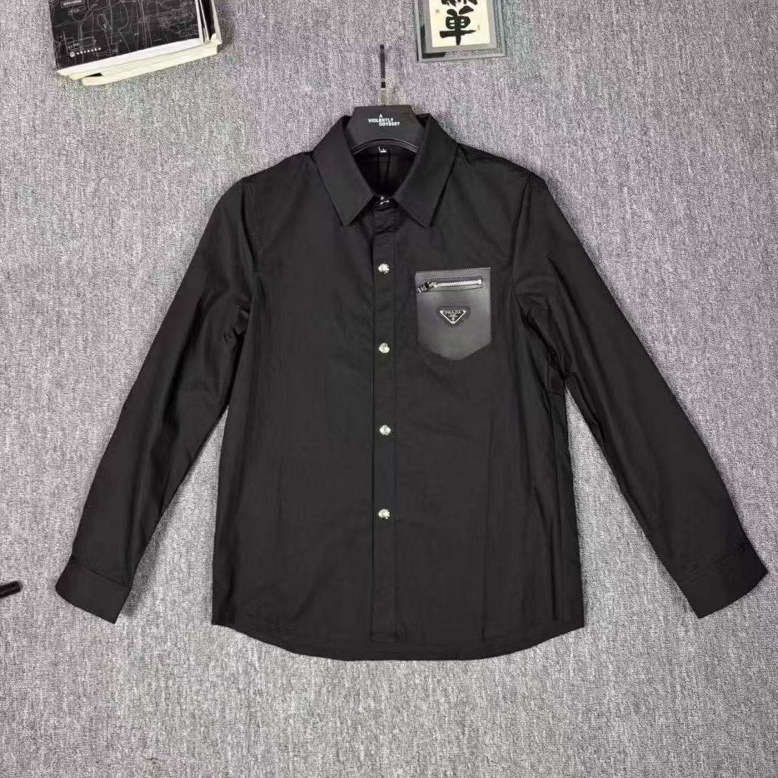 Chemise Prada beige à boutons