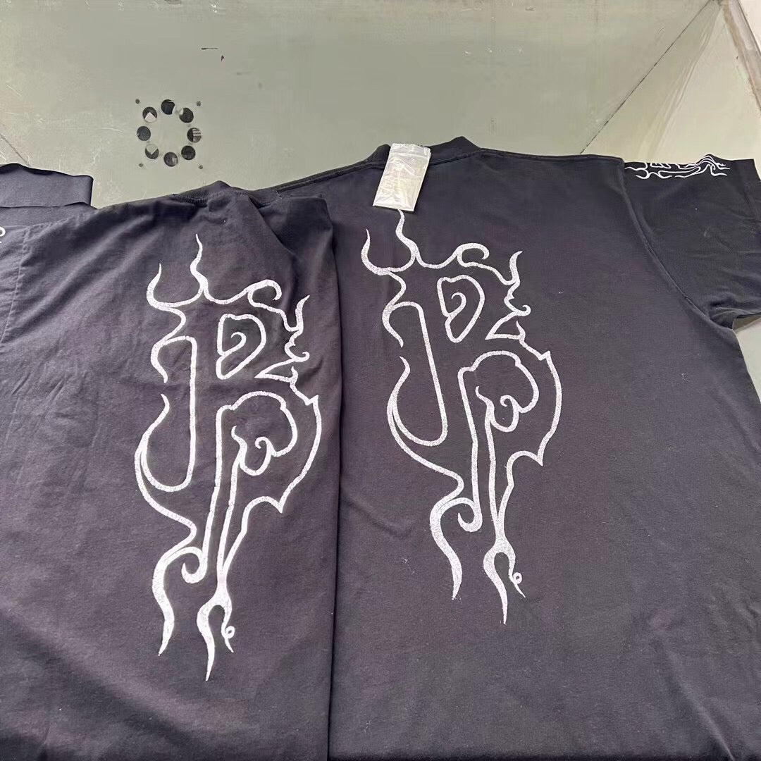 T-shirt Balenciaga avec logo flamme gothique