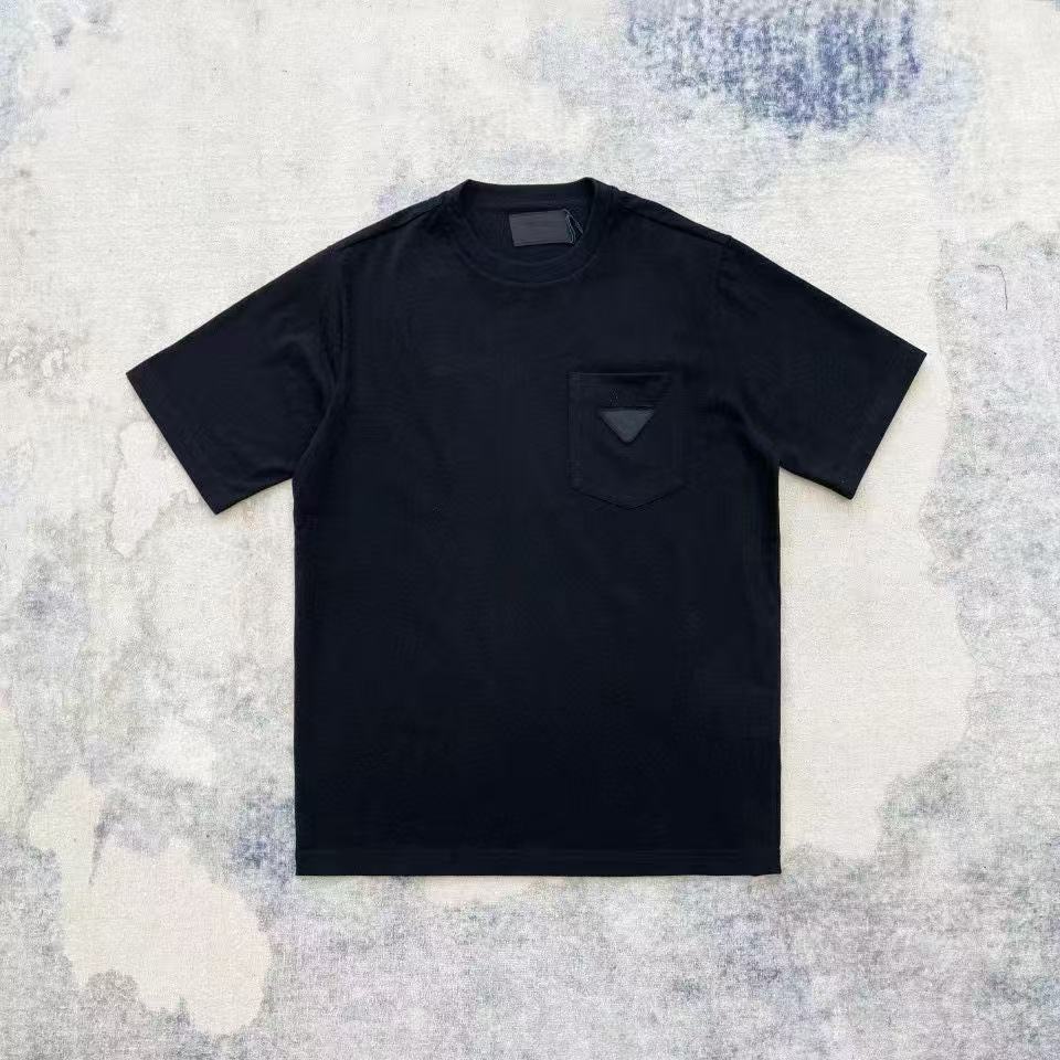 T-shirt Prada à poche logo (noir)