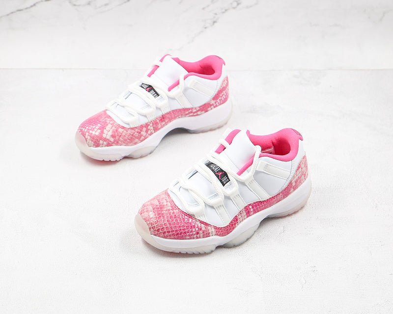 AIR JORDAN 11 RETRO LOW ROSE PEAU DE SERPENT BLANC/PASTÈQUE/NOIR