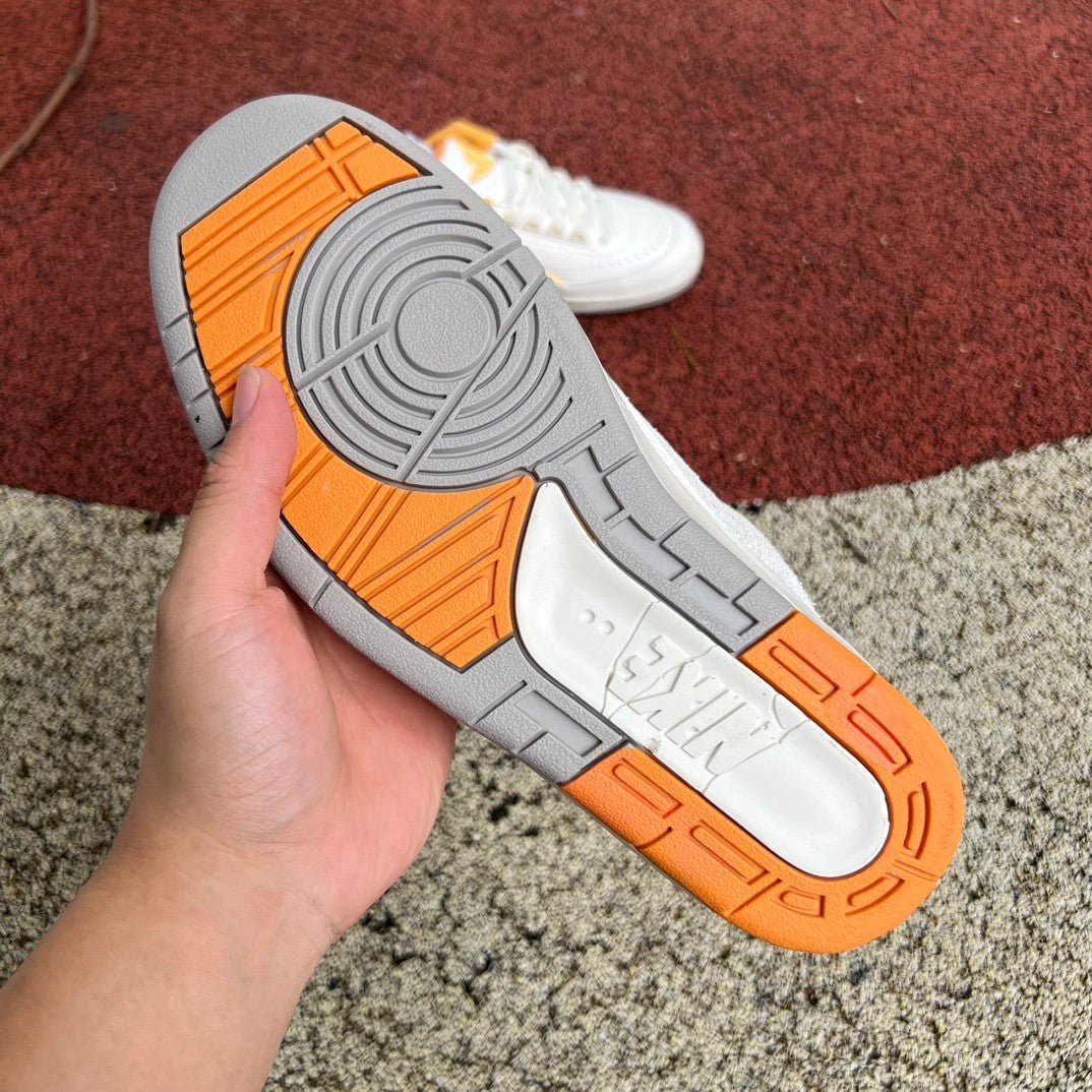 Air Jordan 2 Low Gris/Blanc/Orange