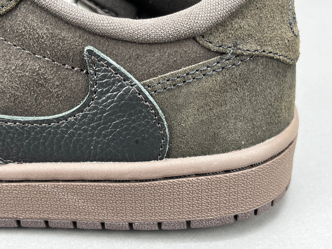 JORDAN 1 RETRO LOW OG SP x TRAVIS SCOTT VELVET MARRON