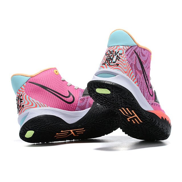 NIKE KYRIE 7 x CRÉATEUR