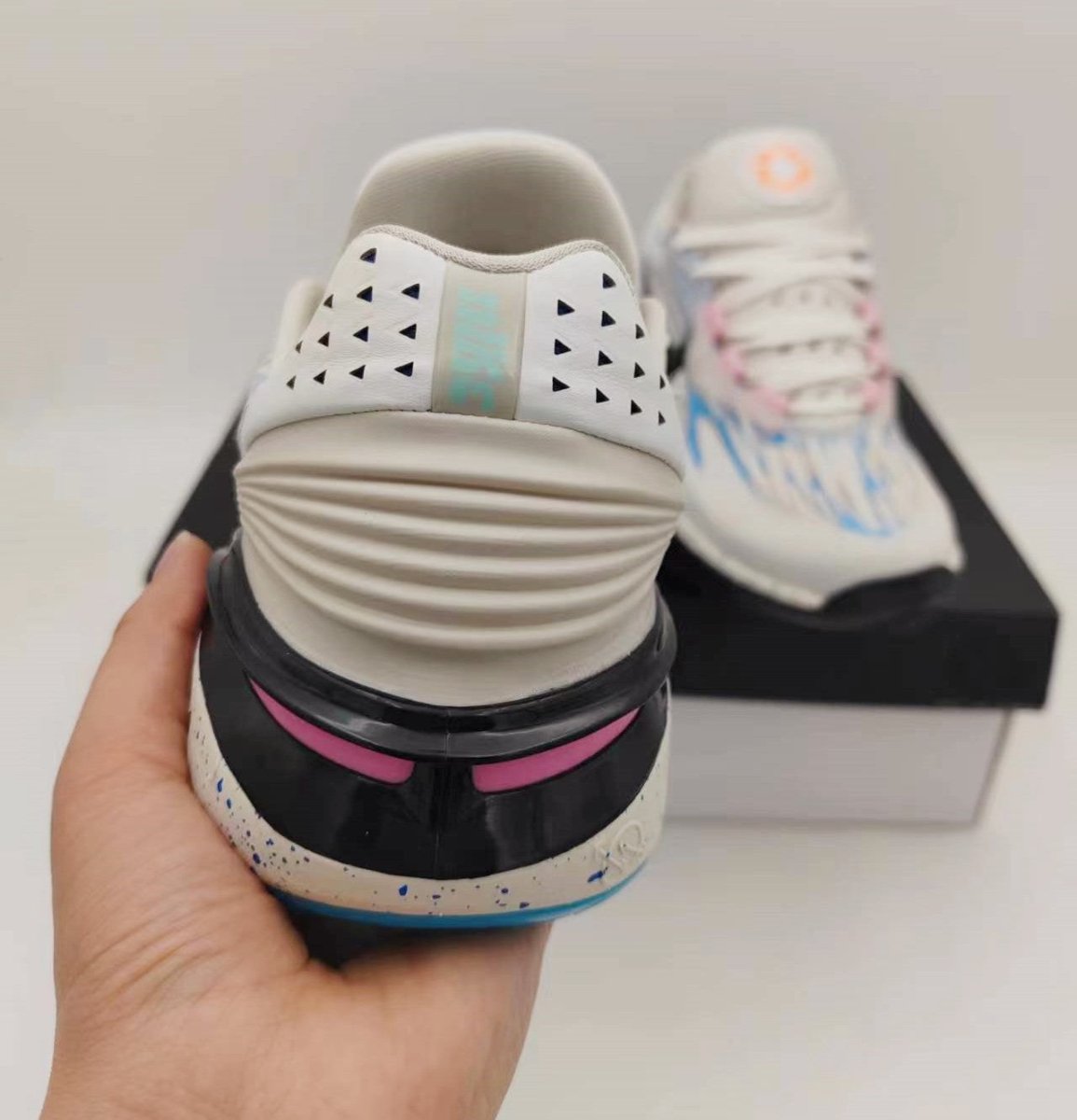 NIKE ZOOM GT CUT 2 x WE ARE ALL GREATER