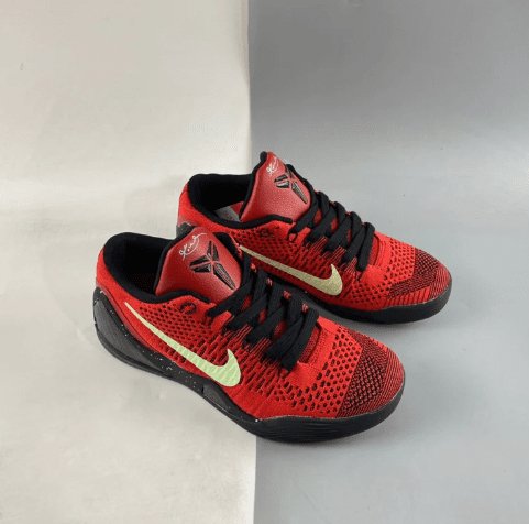 NIKE KOBE 9 x ROUGE UNIVERSITÉ