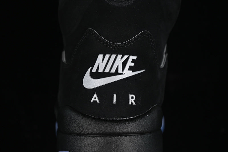 JORDAN RETRO 5 x NOIR MÉTALLISÉ