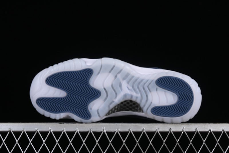 AIR JORDAN 11 LOW DIFFUSED BLEU BLANC