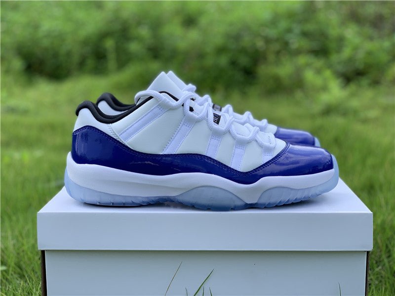 AIR JORDAN 11 LOW PURPLE CONCORD BLANC/NOIR-CONCORD