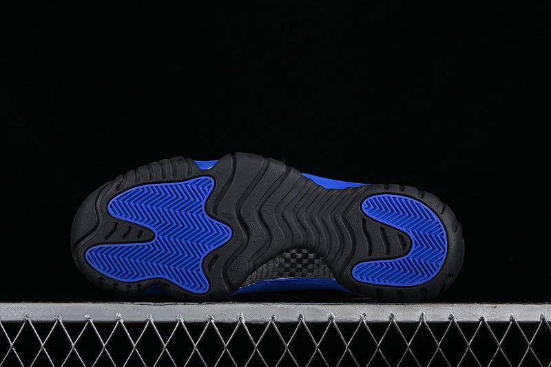 AIR JORDAN 11 RETRO NOIR/BLEU