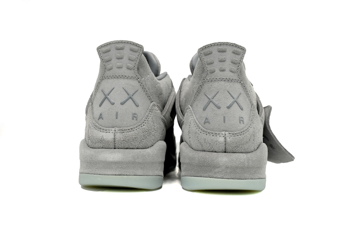 Air Jordan 4 Retro KAWS Gris