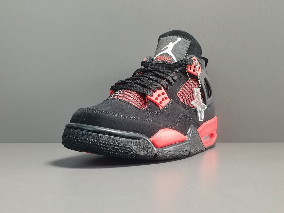 JORDAN 4 x ROUGE TONNERRE