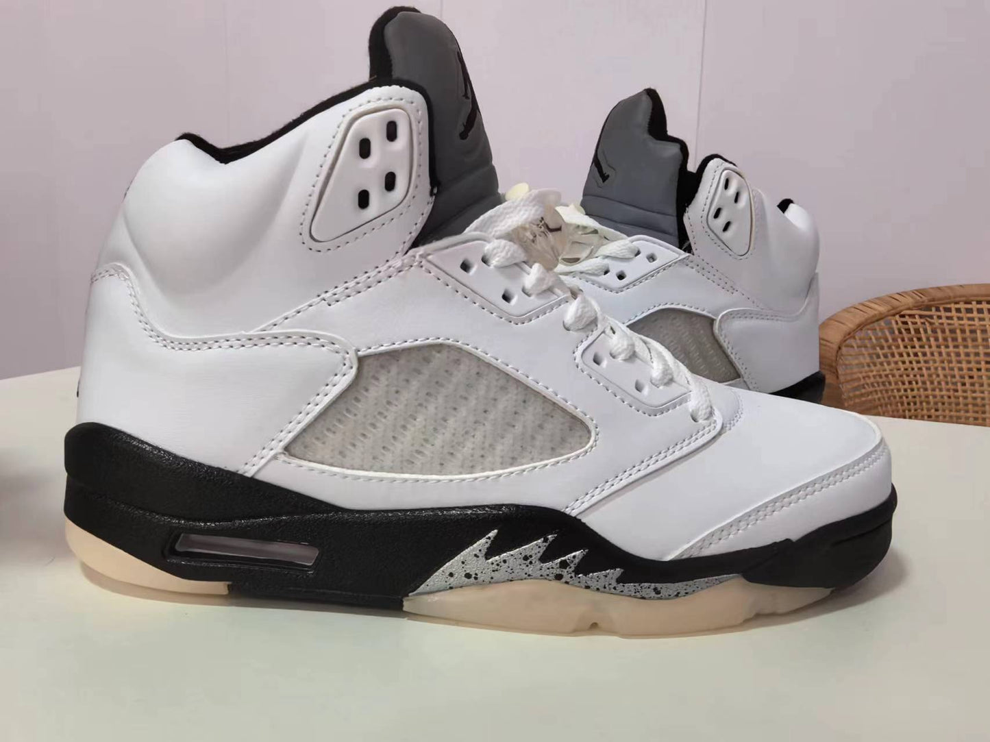 JORDAN 5 RETRO BLANC/NOIR