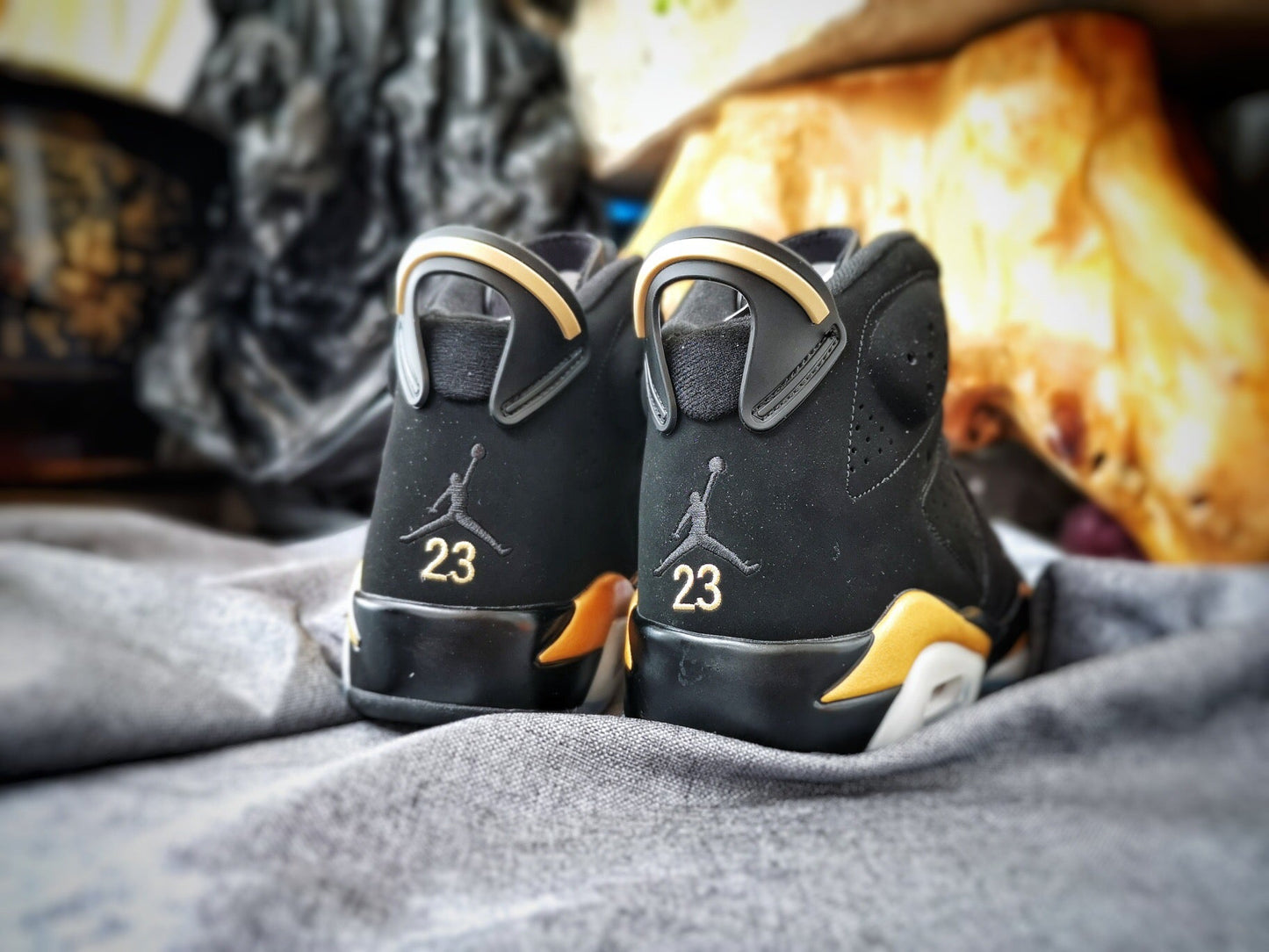 Jordan 6 Noir et Or