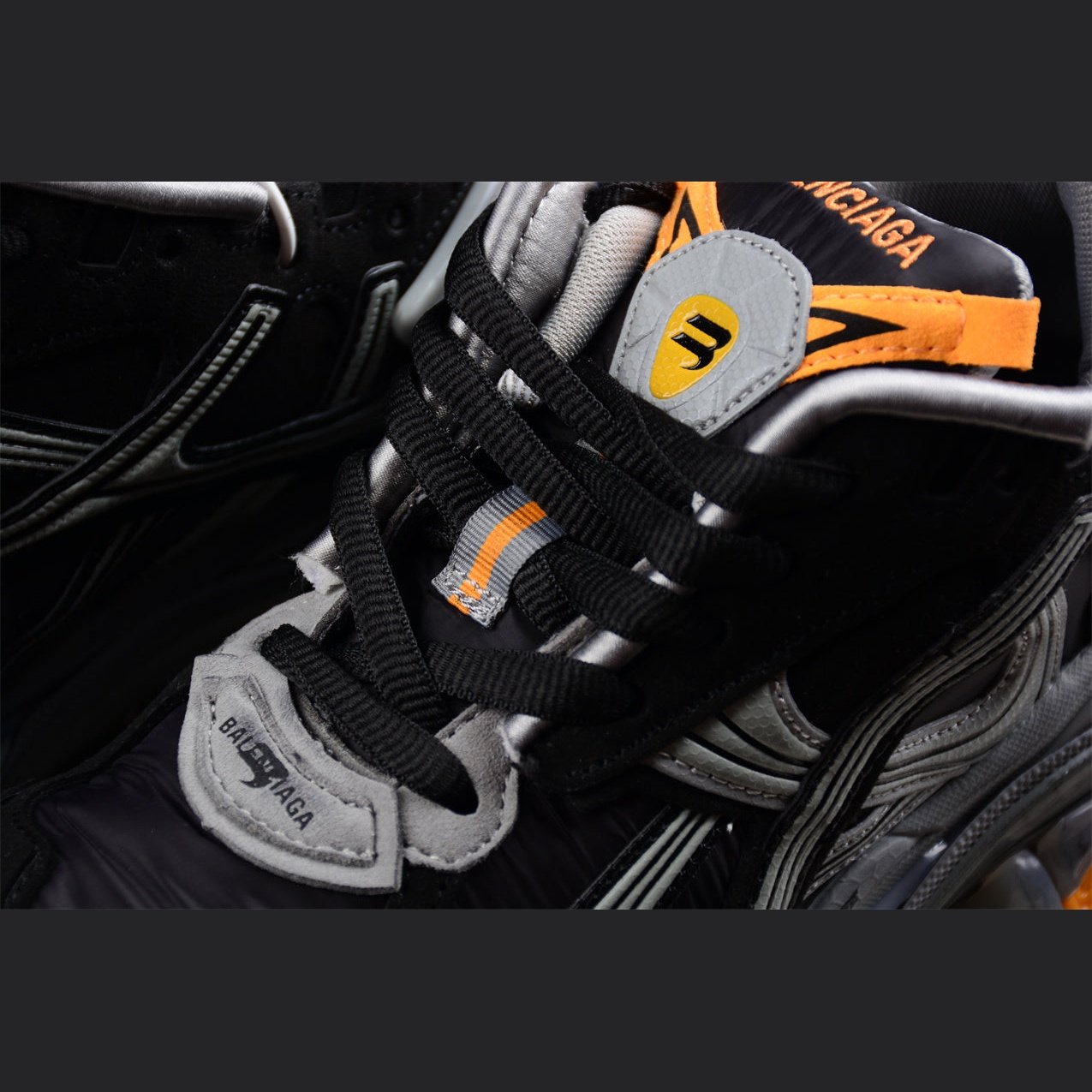 BALENCIAGA RUNNER x NOIR GRIS ORANGE