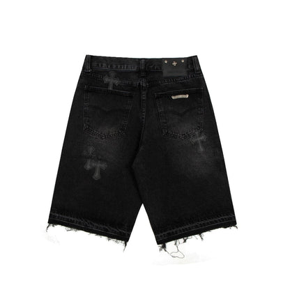 Short en jean noir à motif cœurs chromés et croix croisée