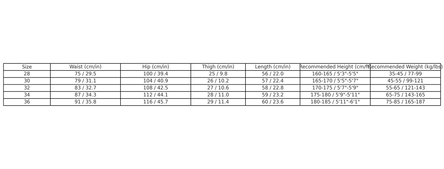 Short en jean noir à motif cœurs chromés et croix croisée