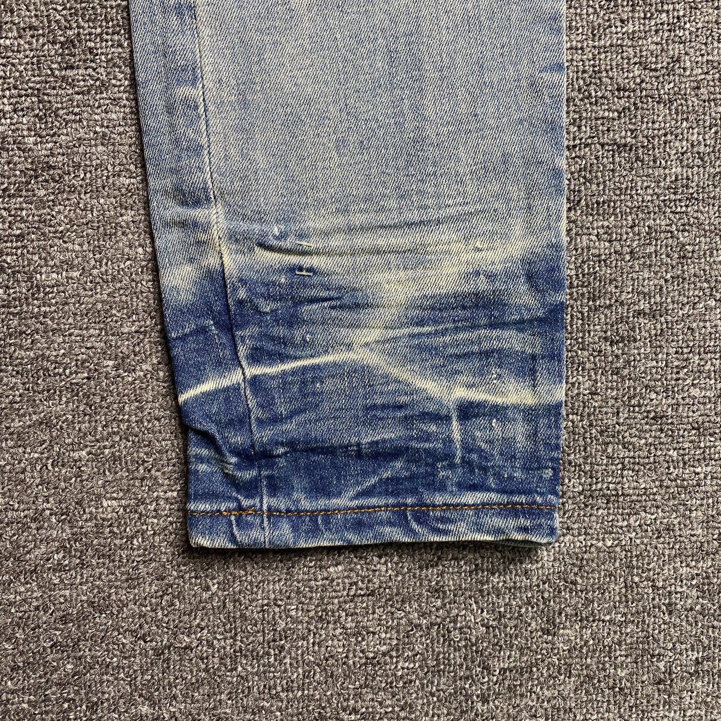 JEANS À LOGO UNIVERSITAIRE AMIRI