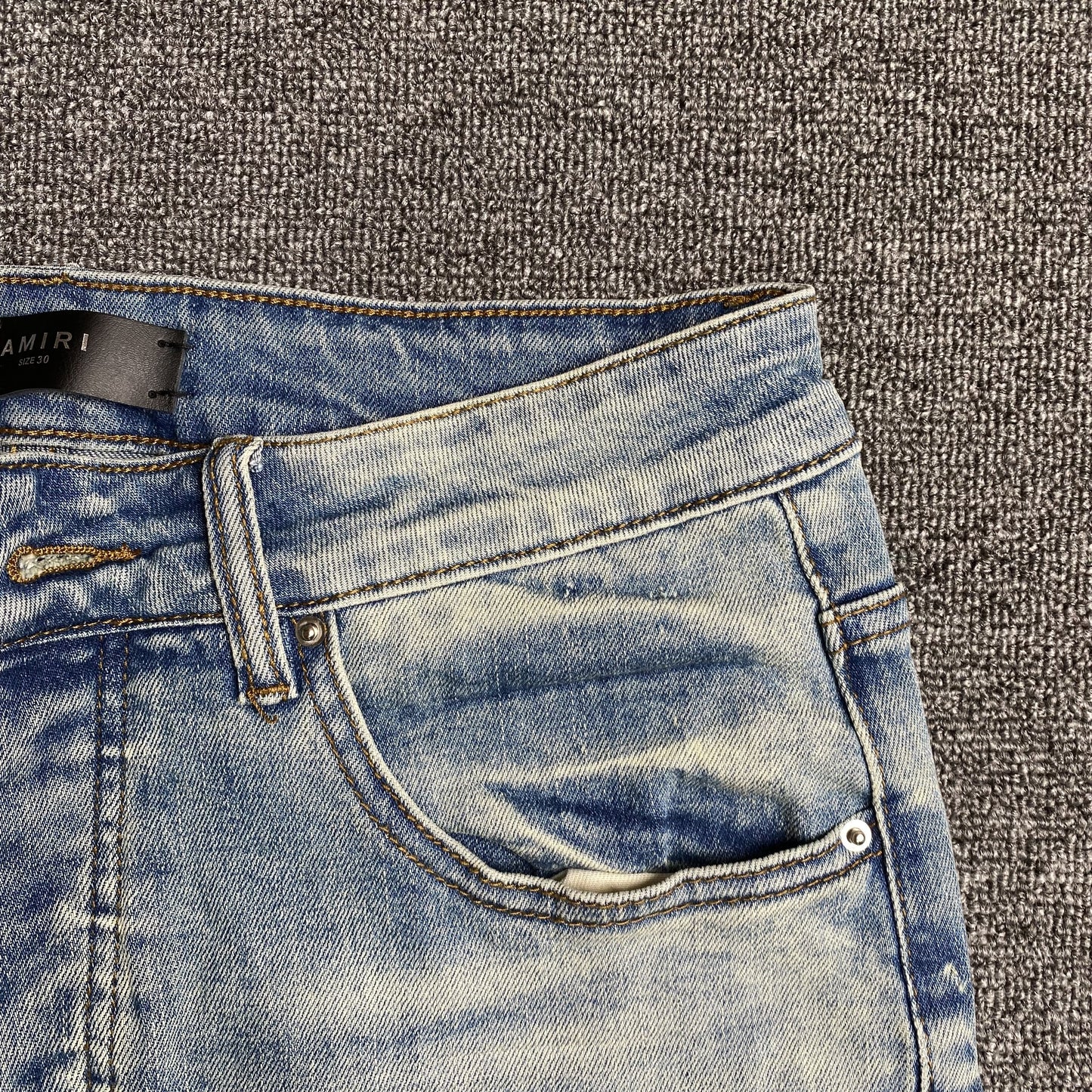 JEANS À LOGO UNIVERSITAIRE AMIRI