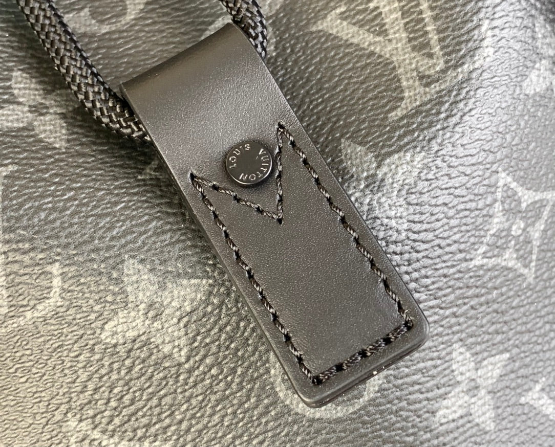 LOUIS VUITTON MONOGRAMME ECLIPSE REVERSE PM GRIS