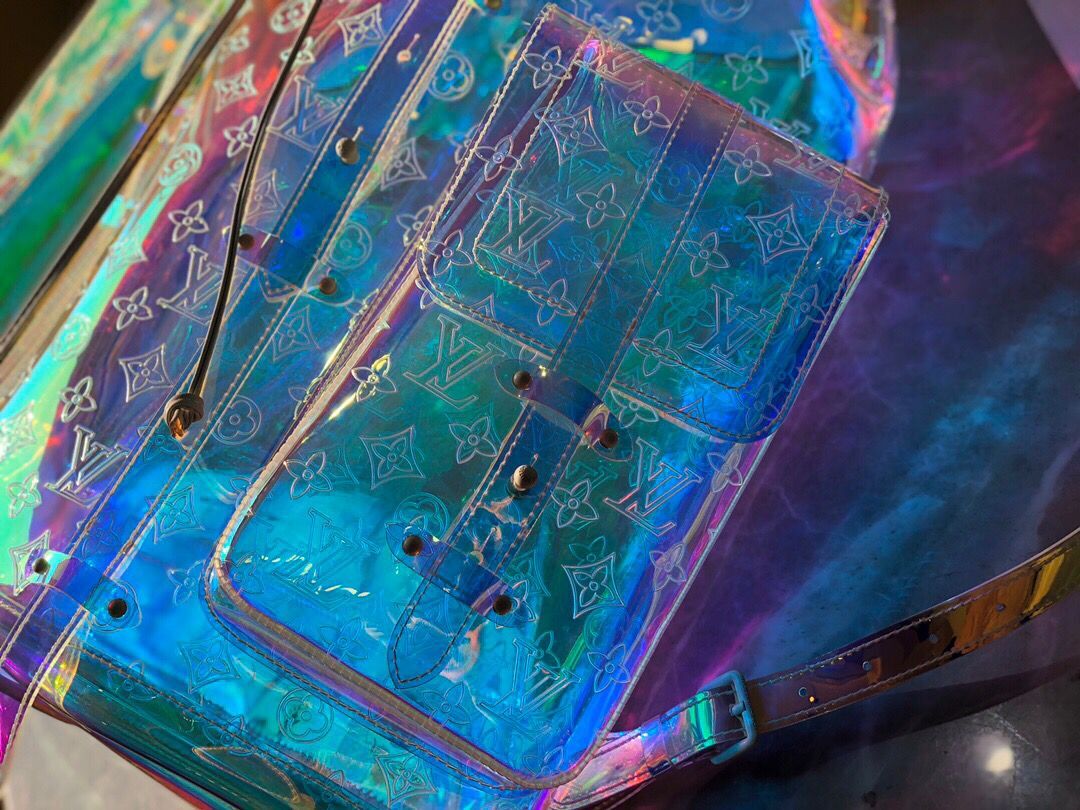 Sac à dos holographique Louis Vuitton Monogram GM Prism 