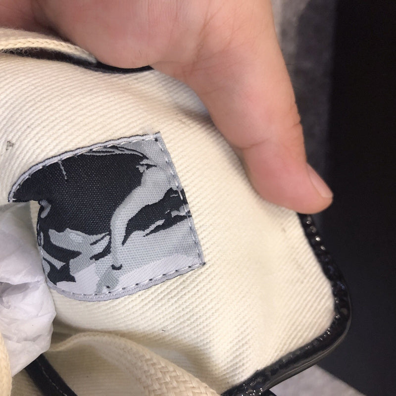 Baskets montantes en cuir verni noir