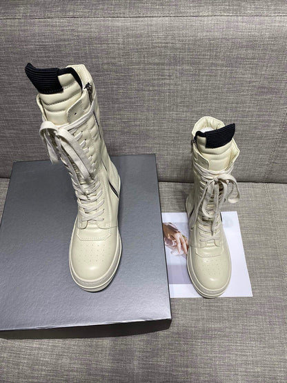 Bottes de combat montantes en cuir