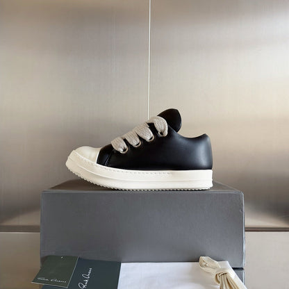 Baskets basses Rick Owens noires et blanches