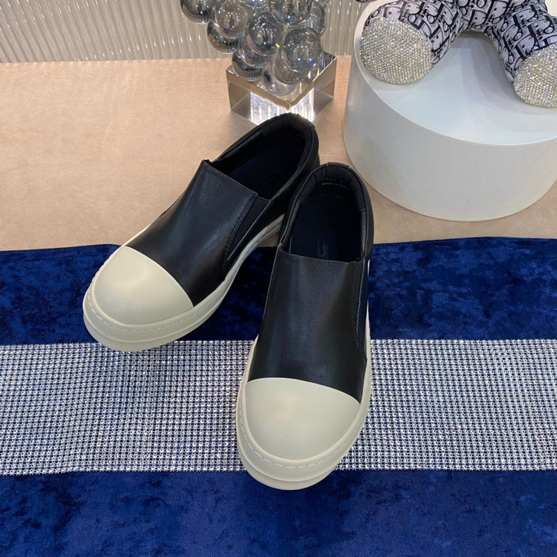 Baskets en cuir à enfiler