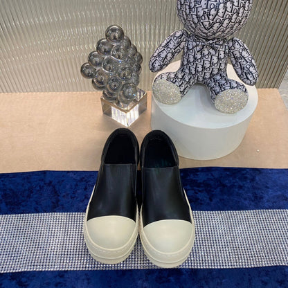 Baskets en cuir à enfiler