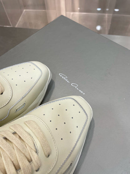 Baskets bicolores noires à accents