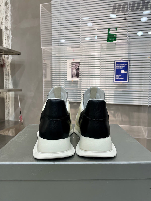 Baskets bicolores noires à accents