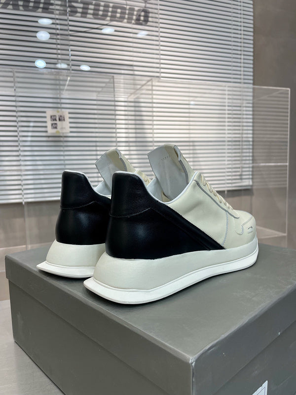 Baskets bicolores noires à accents