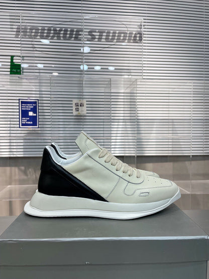 Baskets bicolores noires à accents