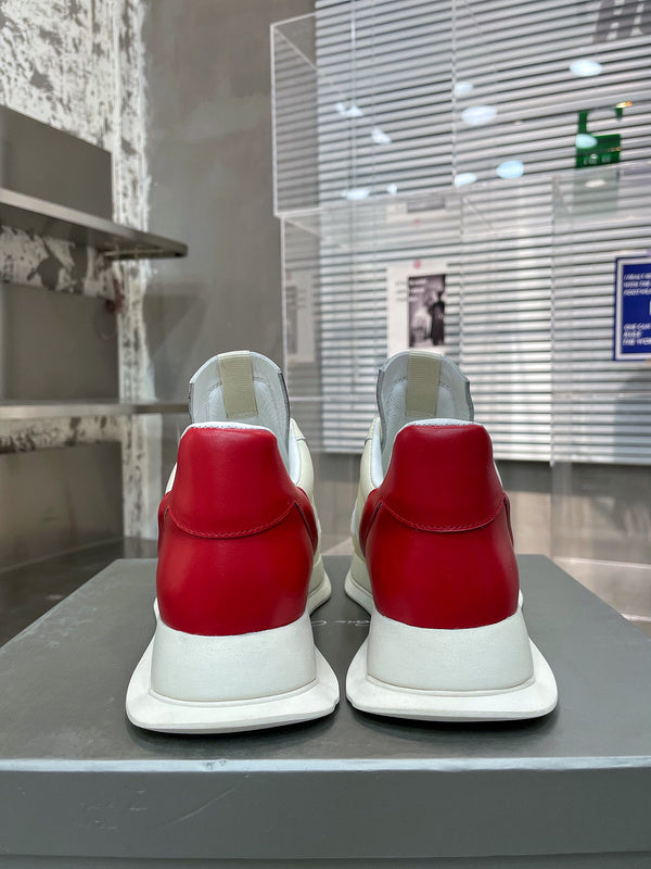 Baskets modernes bicolores