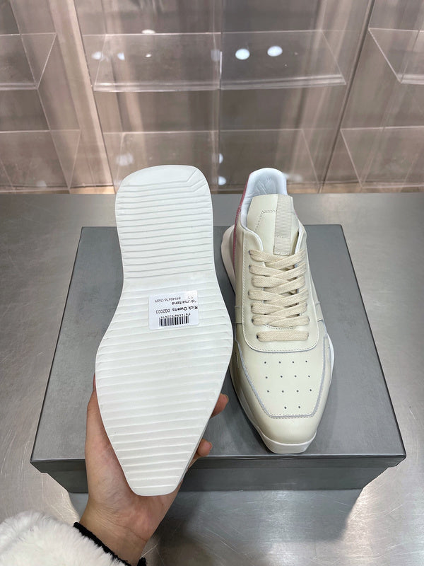 Baskets bicolores roses à accents