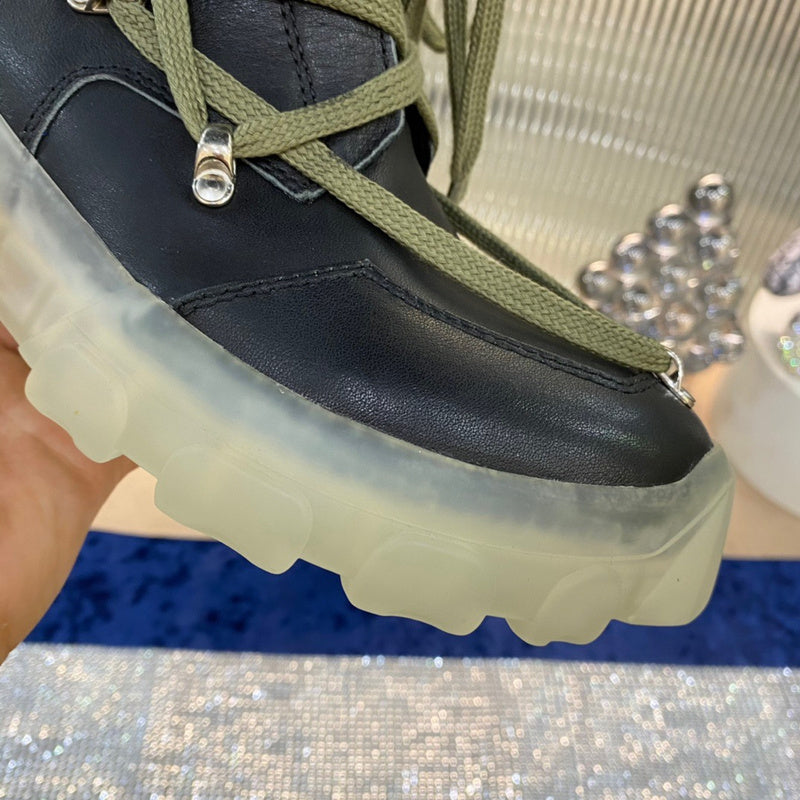 Bottes de combat Rick Owens - Cuir noir avec lacets olive et semelle translucide