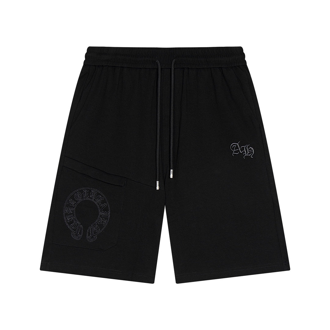 Short noir avec logo de fer à cheval et cœurs chromés