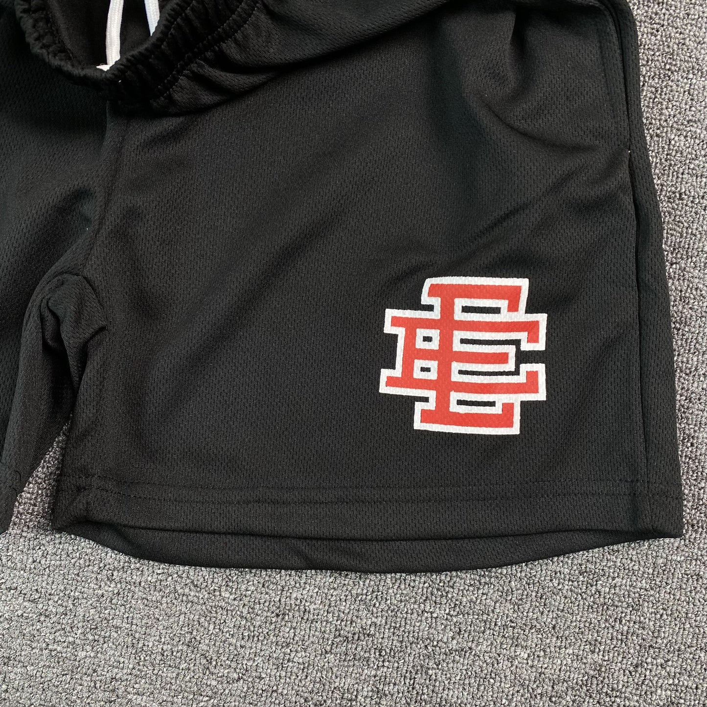 Short basique Eric Emanuel EE noir/rouge 