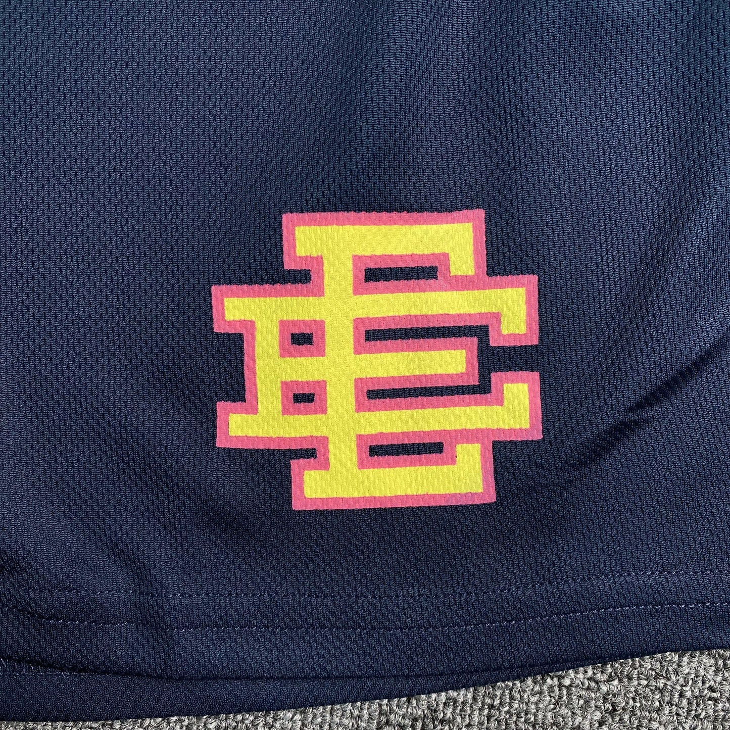 Short basique Eric Emanuel EE bleu marine/mauve/jaune