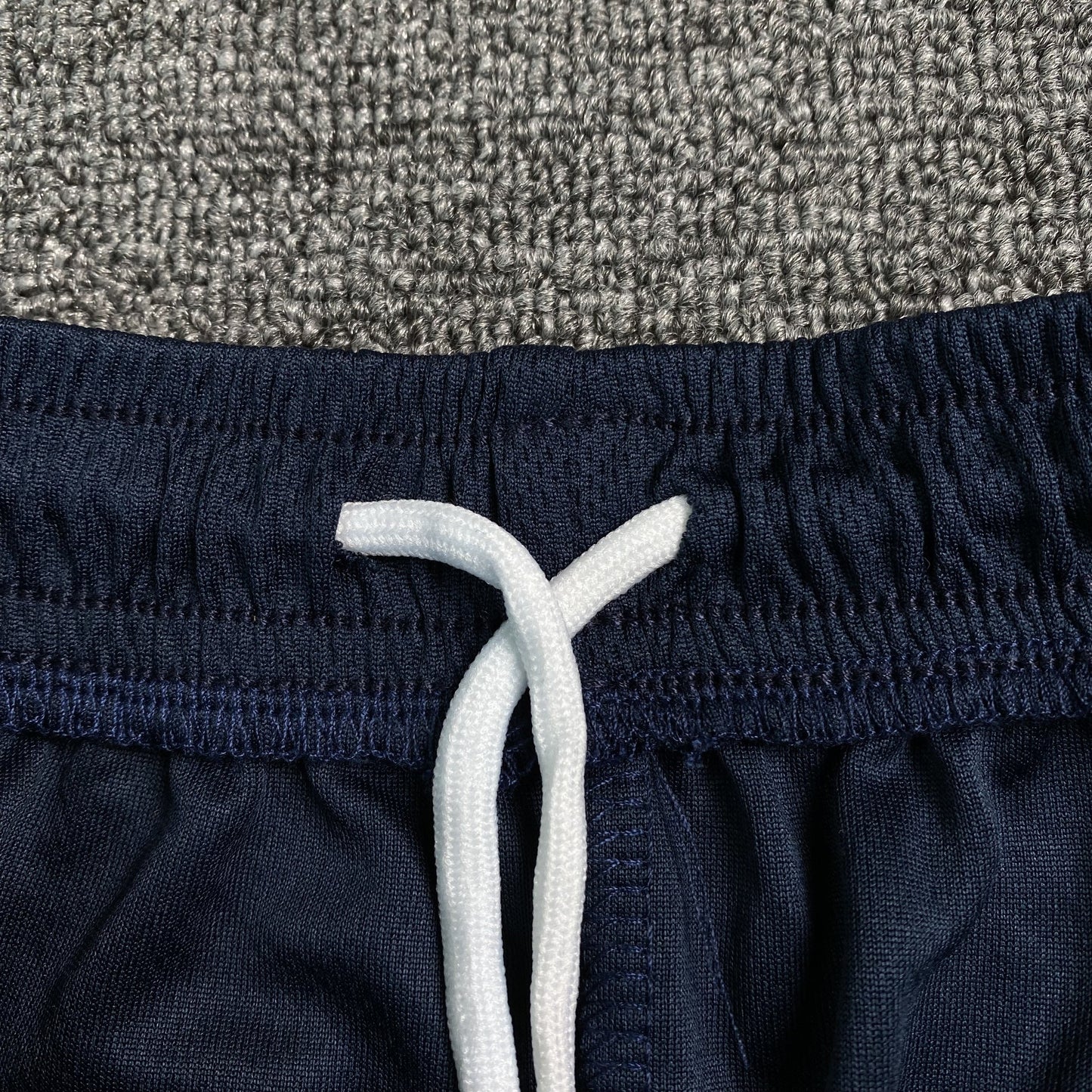 Short basique Eric Emanuel EE bleu marine/mauve/jaune