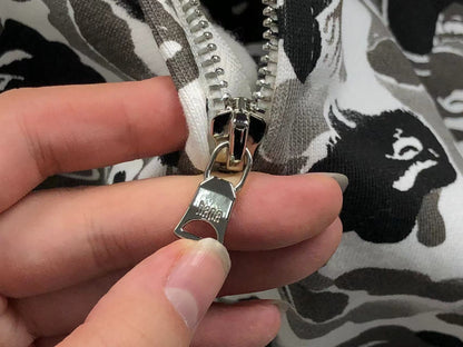 Sweat à capuche zippé BAPE ABC CAMO SHARK gris