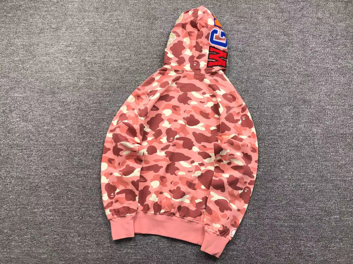 BAPE x BARBIE DOT CAMO SHARK SWEAT À CAPUCHE FERMÉ ROSE