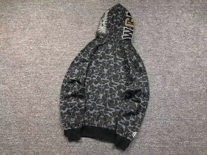 BAPE x DOVER STREET MARKET SPÉCIAL CAMO SHARK SWEAT À CAPUCHE ZIPPÉ NOIR