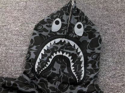 BAPE x DOVER STREET MARKET SPÉCIAL CAMO SHARK SWEAT À CAPUCHE ZIPPÉ NOIR
