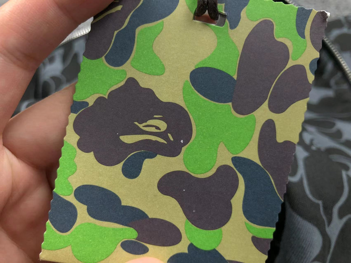 BAPE x DOVER STREET MARKET SPÉCIAL CAMO SHARK SWEAT À CAPUCHE ZIPPÉ NOIR