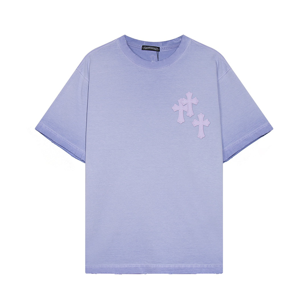T-shirt à écusson croisé en forme de cœur chromé, bleu clair délavé