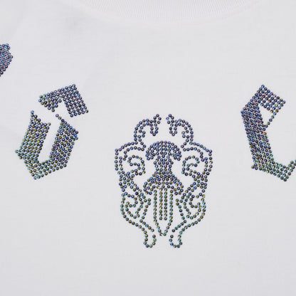 T-SHIRT BLANC À MOTIFS DE CŒURS CHROMÉS ET PAILLETTES